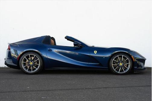 2022 Ferrari 812 GTS Base