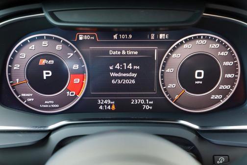 Suzuka Gray Metallic 2023 Audi R8 V10 performance RWD S tronic