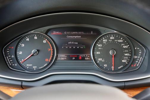 Glacier White Metallic 2023 Audi Q5 45 S line Premium