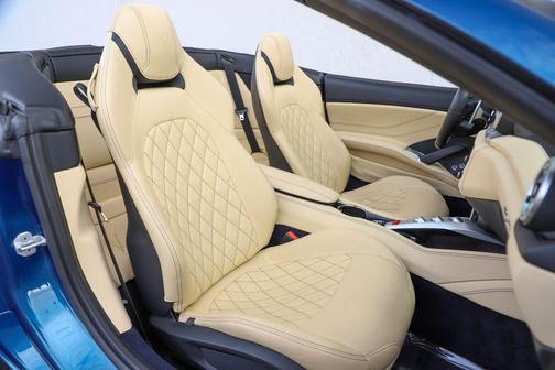 2016 Ferrari California T