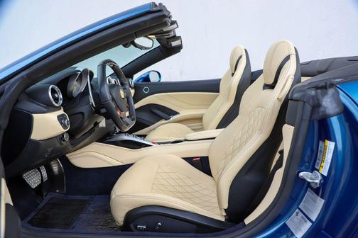 2016 Ferrari California T