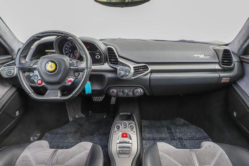 Grigio Silverstone Metallic 2013 Ferrari 458 Spider Base