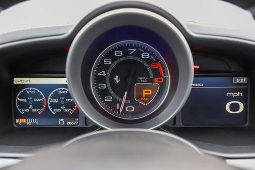 Grigio Silverstone Metallic 2013 Ferrari 458 Spider Base