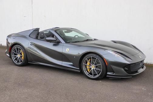 Grigio Silverstone Metallic 2022 Ferrari 812 GTS