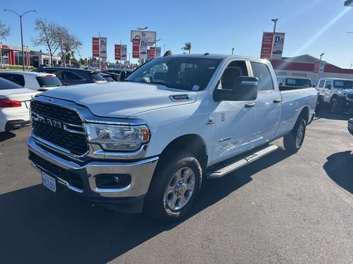 2024 RAM 3500 Big Horn Crew Cab 4x4 8' Box