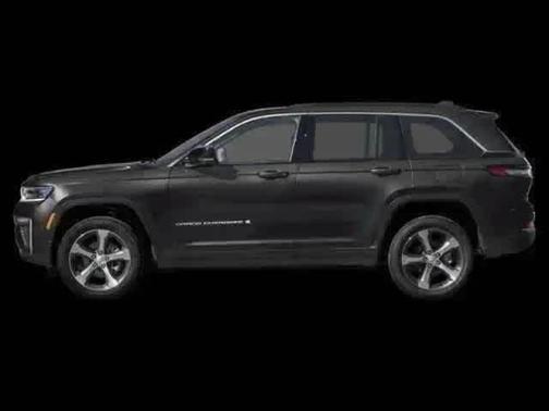 diamond black crystal pearlcoat 2026 Jeep Grand Cherokee Summit