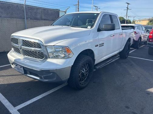2016 RAM 1500 SLT
