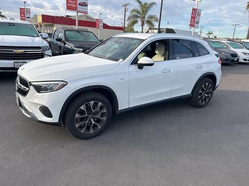 2025 Mercedes-Benz GLC 350e Base