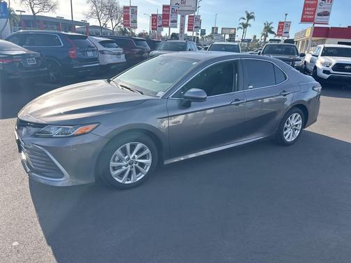 2024 Toyota Camry LE