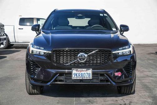 2022 Volvo XC60 Recharge Plug-In Hybrid T8 R-Design