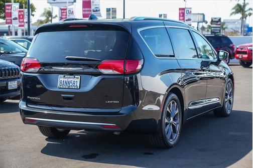 2017 Chrysler Pacifica Limited