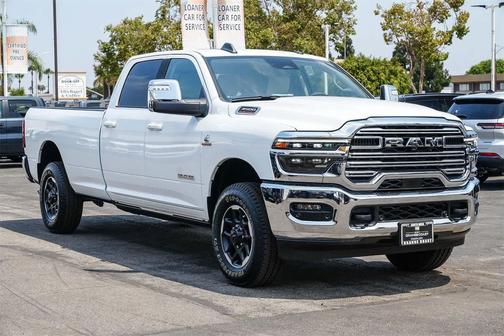 2025 RAM 3500 Laramie Crew Cab 4x4 8' Box
