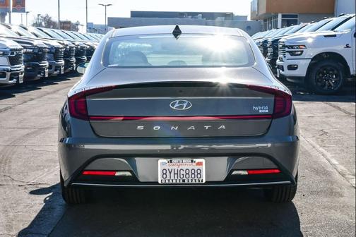 2022 Hyundai SONATA Hybrid Base