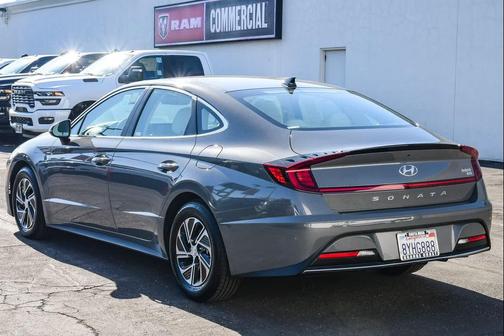 2022 Hyundai SONATA Hybrid Base