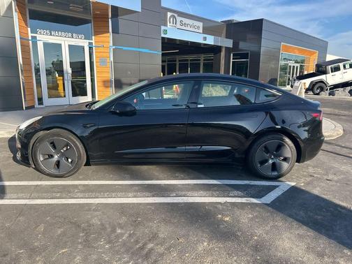 2022 Tesla Model 3 Long Range
