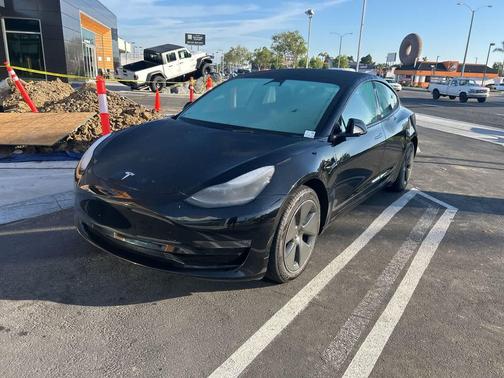 2022 Tesla Model 3 Long Range