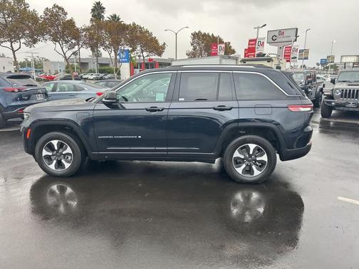 2023 Jeep Grand Cherokee 4xe Base