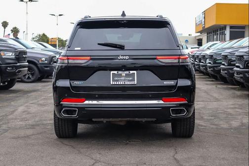 Diamond Black Crystal Pearlcoat 2023 Jeep Grand Cherokee 4xe Overland