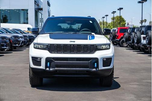 2025 Jeep Grand Cherokee 4xe Trailhawk