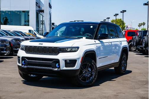 2025 Jeep Grand Cherokee 4xe Trailhawk