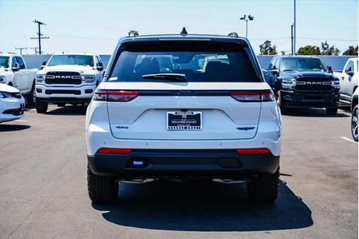 2025 Jeep Grand Cherokee 4xe Trailhawk