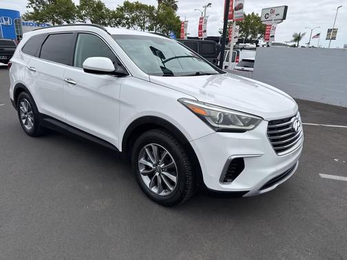 Monaco White 2018 Hyundai SANTA FE SE