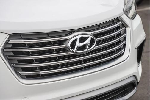 Monaco White 2018 Hyundai SANTA FE SE