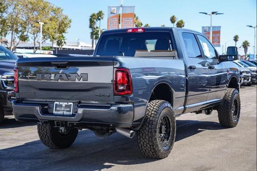 2025 RAM 2500 Big Horn Crew Cab 4x4 6'4' Box