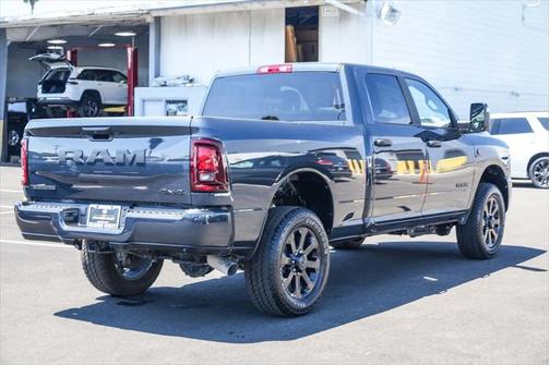 2025 RAM 2500 Big Horn Crew Cab 4x4 6'4' Box
