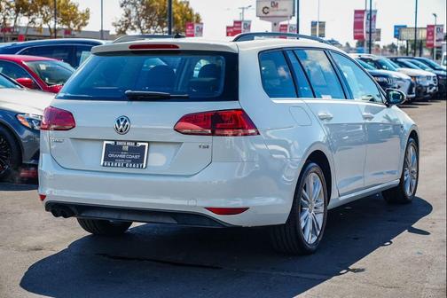 2016 Volkswagen Golf SportWagen TSI Limited Edition