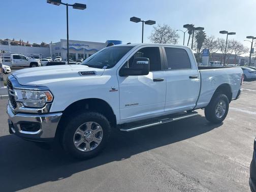 2024 RAM 2500 Big Horn Crew Cab 4x4 6'4' Box