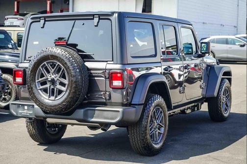 Granite Crystal Metallic Clearcoat 2026 Jeep Wrangler Sport S