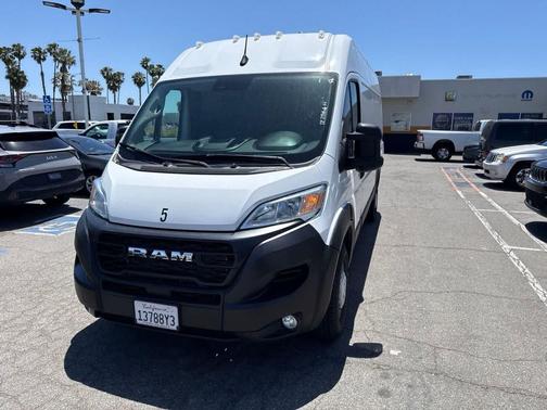 Bright White Clearcoat 2024 RAM ProMaster 2500 Tradesman