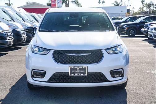 2026 Chrysler Pacifica L