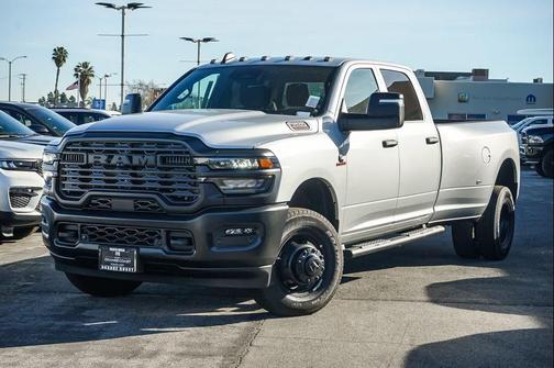 2026 RAM 3500 Tradesman Crew Cab 4x4 8' Box
