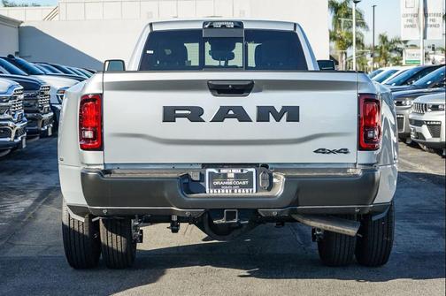 2026 RAM 3500 Tradesman Crew Cab 4x4 8' Box