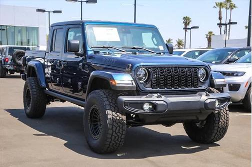 2025 Jeep Gladiator Willys