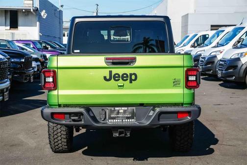 2026 Jeep Gladiator Willys 4x4