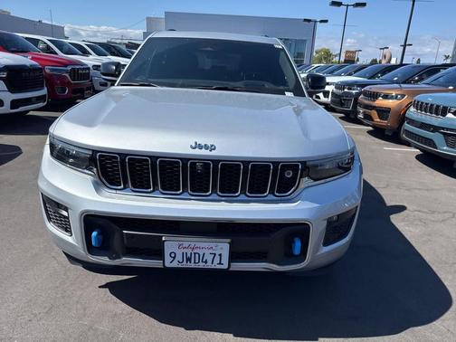 Silver Zynith 2023 Jeep Grand Cherokee 4xe Overland