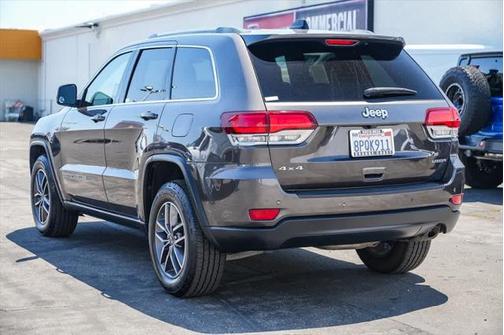 2020 Jeep Grand Cherokee Laredo