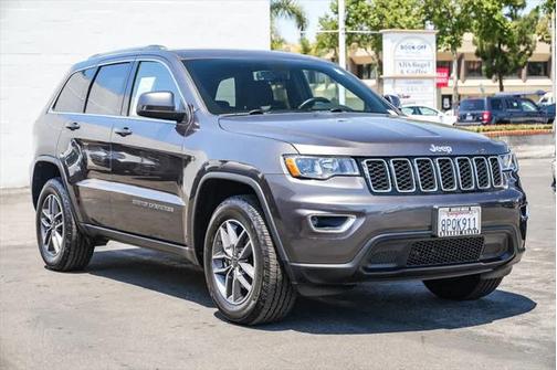 2020 Jeep Grand Cherokee Laredo