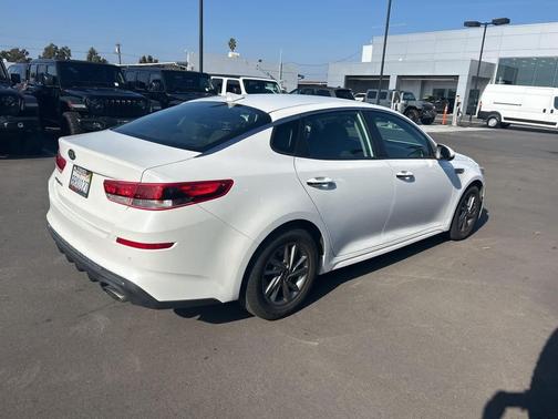 2020 Kia Optima LX