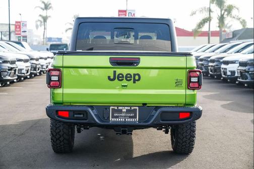 2026 Jeep Gladiator Willys 4x4