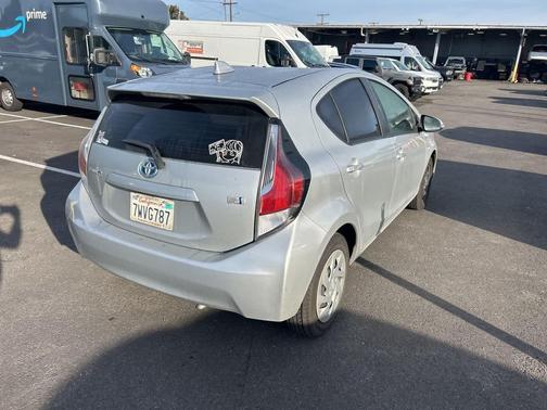 2016 Toyota Prius c One