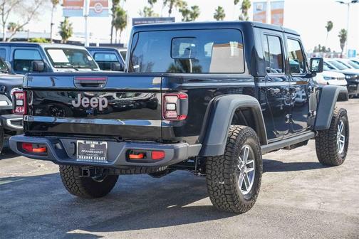 2026 Jeep Gladiator Mojave 4x4