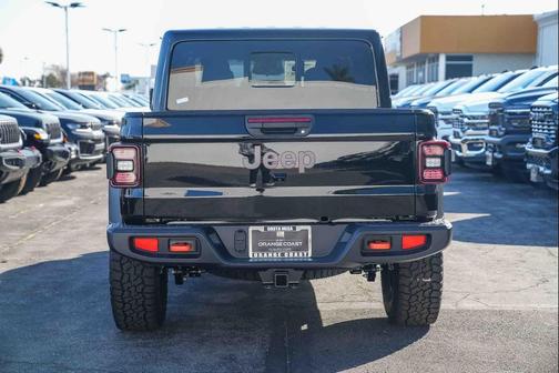 2026 Jeep Gladiator Mojave 4x4