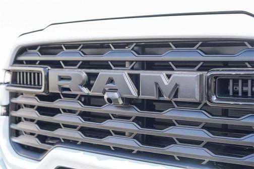 2025 RAM 2500 Big Horn Crew Cab 4x4 6'4' Box
