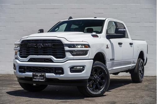 2025 RAM 2500 Big Horn Crew Cab 4x4 6'4' Box