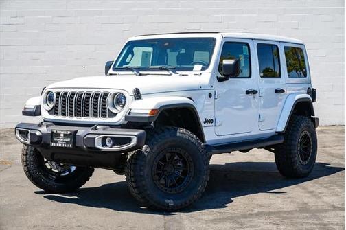 2025 Jeep Wrangler 4-Door Sahara 4x4