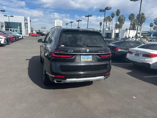 2023 BMW X7 xDrive40i